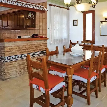 Sleeps 6 Pool Air Con Wifi Villa