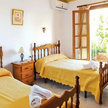 Sleeps 6 Pool Air Con Wifi Villa